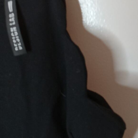 Design Lab Lord and Taylor XS little black formal dress. - Picture 3 of 9